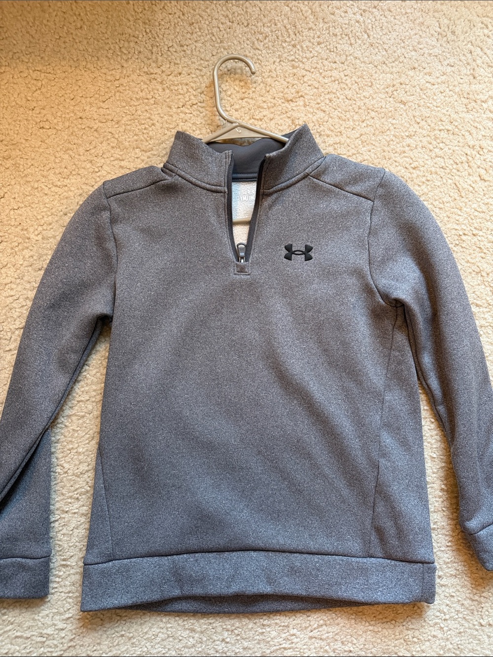 Boys Medium Under Armour Heather Gray Half-Zip Pullover